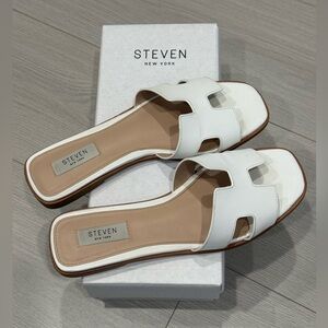 Hadyn White Slide Sandals Pre-loved